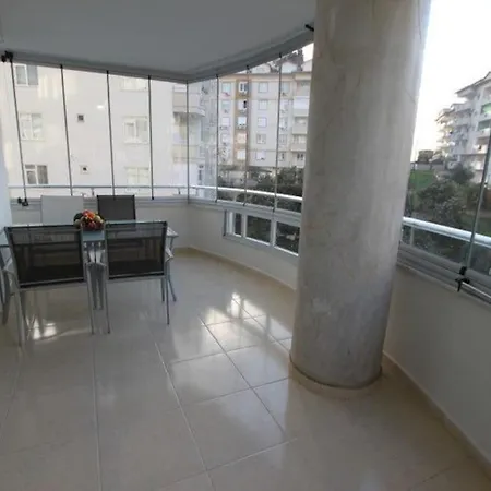 Orange Garden Cikcilli شقة